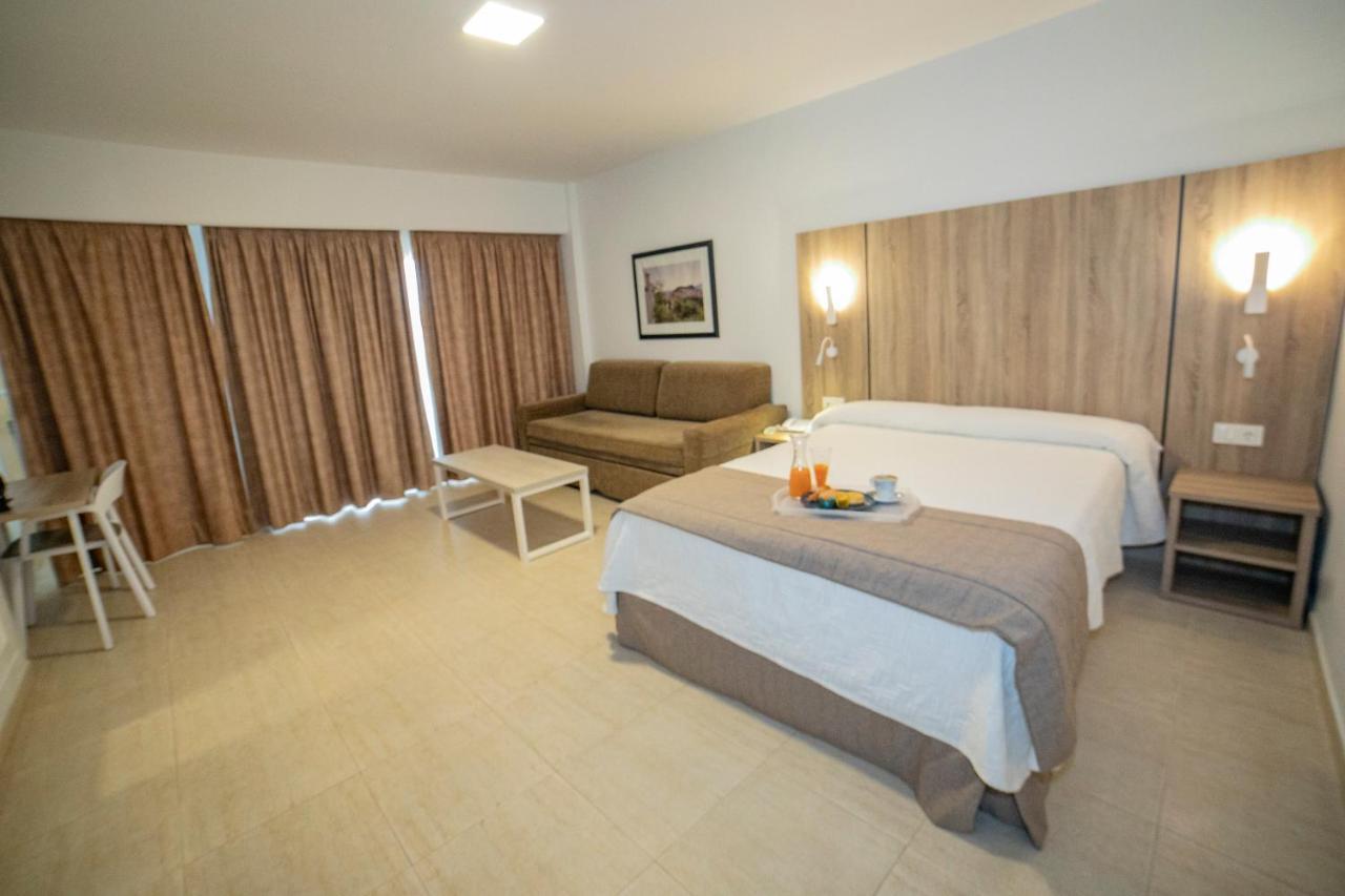 Hotel Apartamentos Pyr Fuengirola Dış mekan fotoğraf