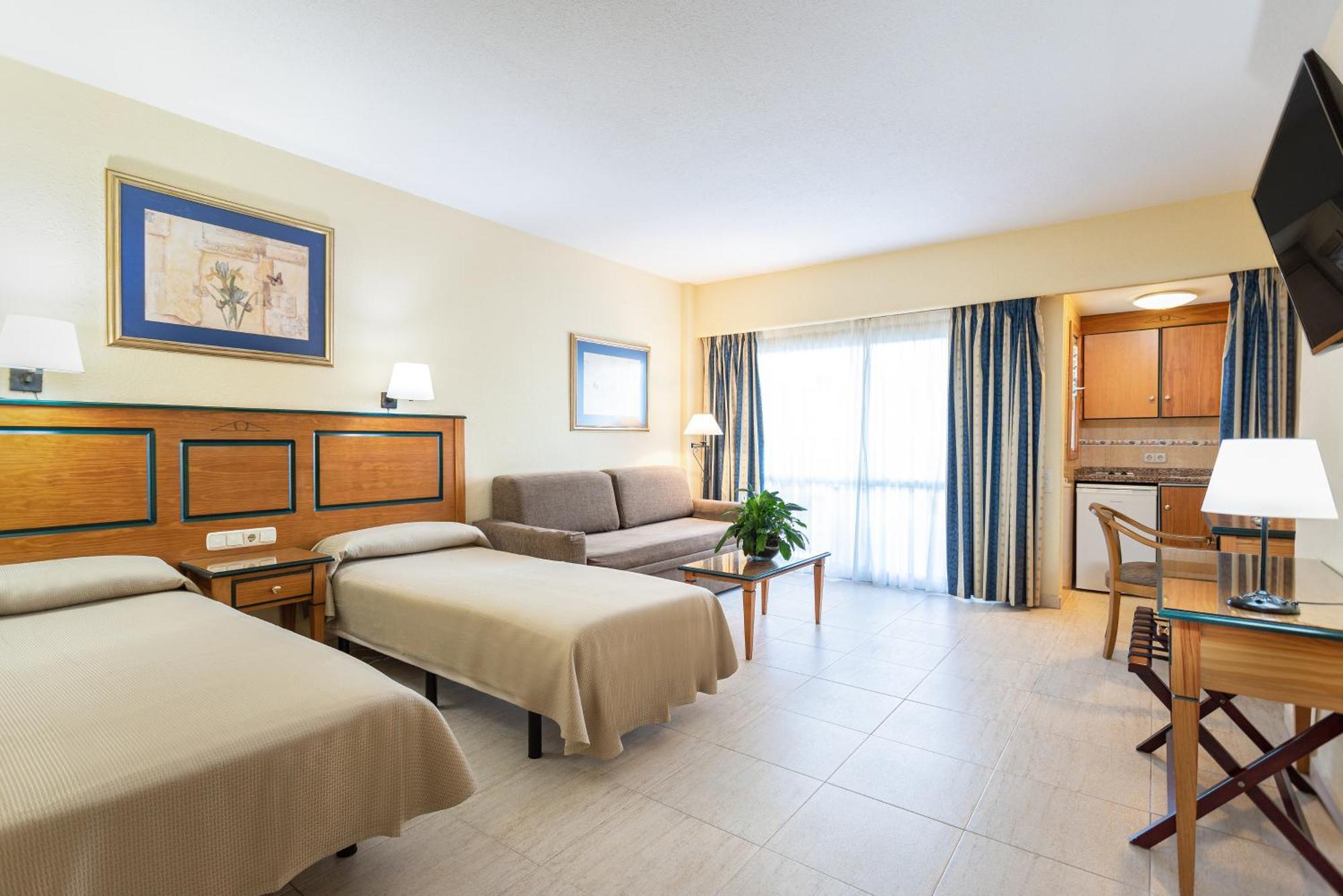 Hotel Apartamentos Pyr Fuengirola Dış mekan fotoğraf