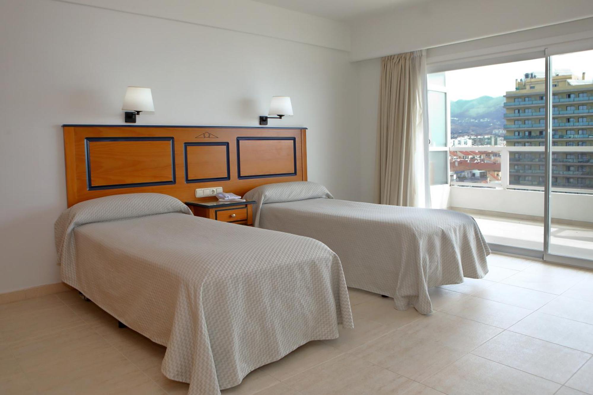 Hotel Apartamentos Pyr Fuengirola Dış mekan fotoğraf