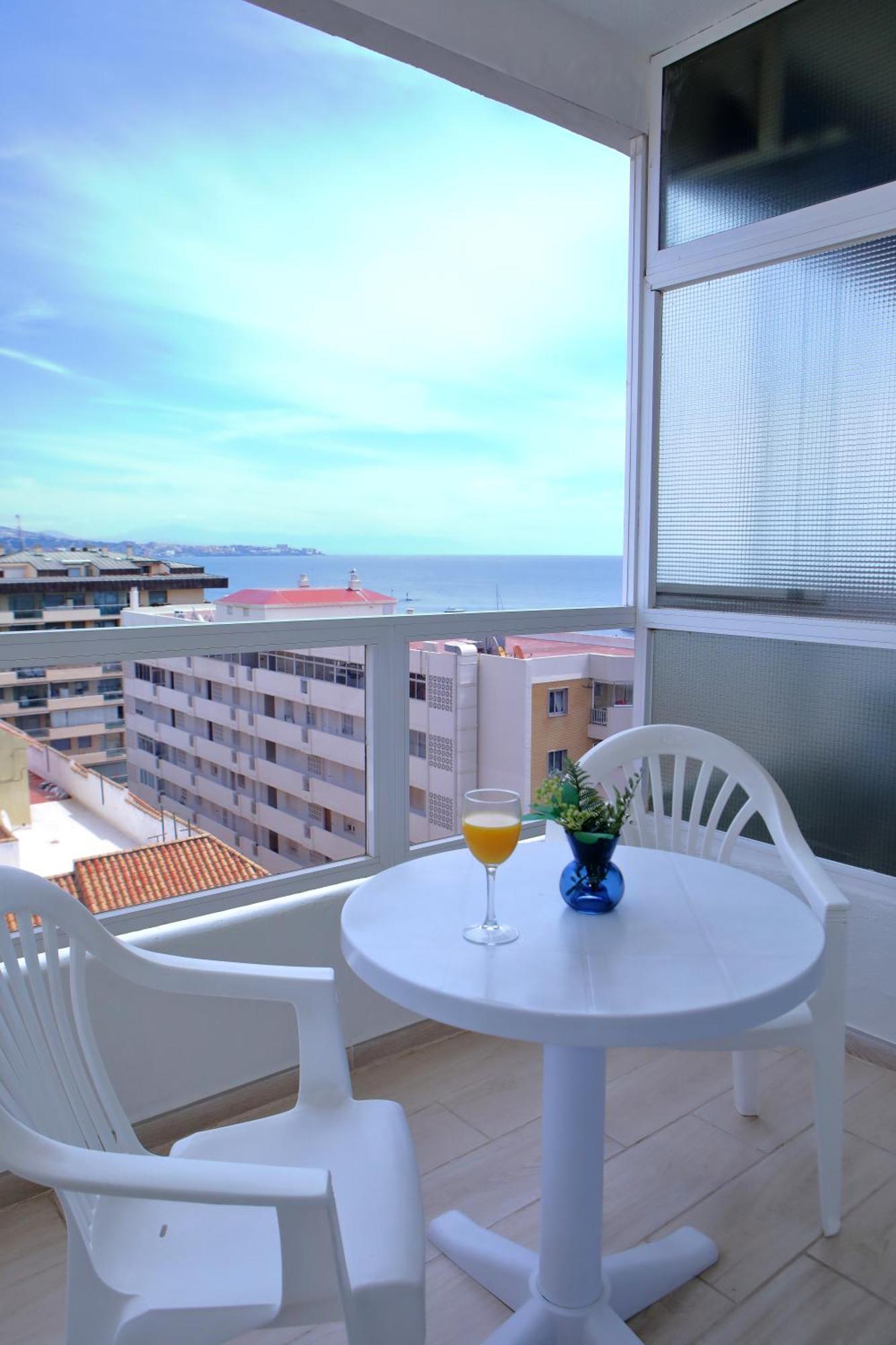 Hotel Apartamentos Pyr Fuengirola Dış mekan fotoğraf