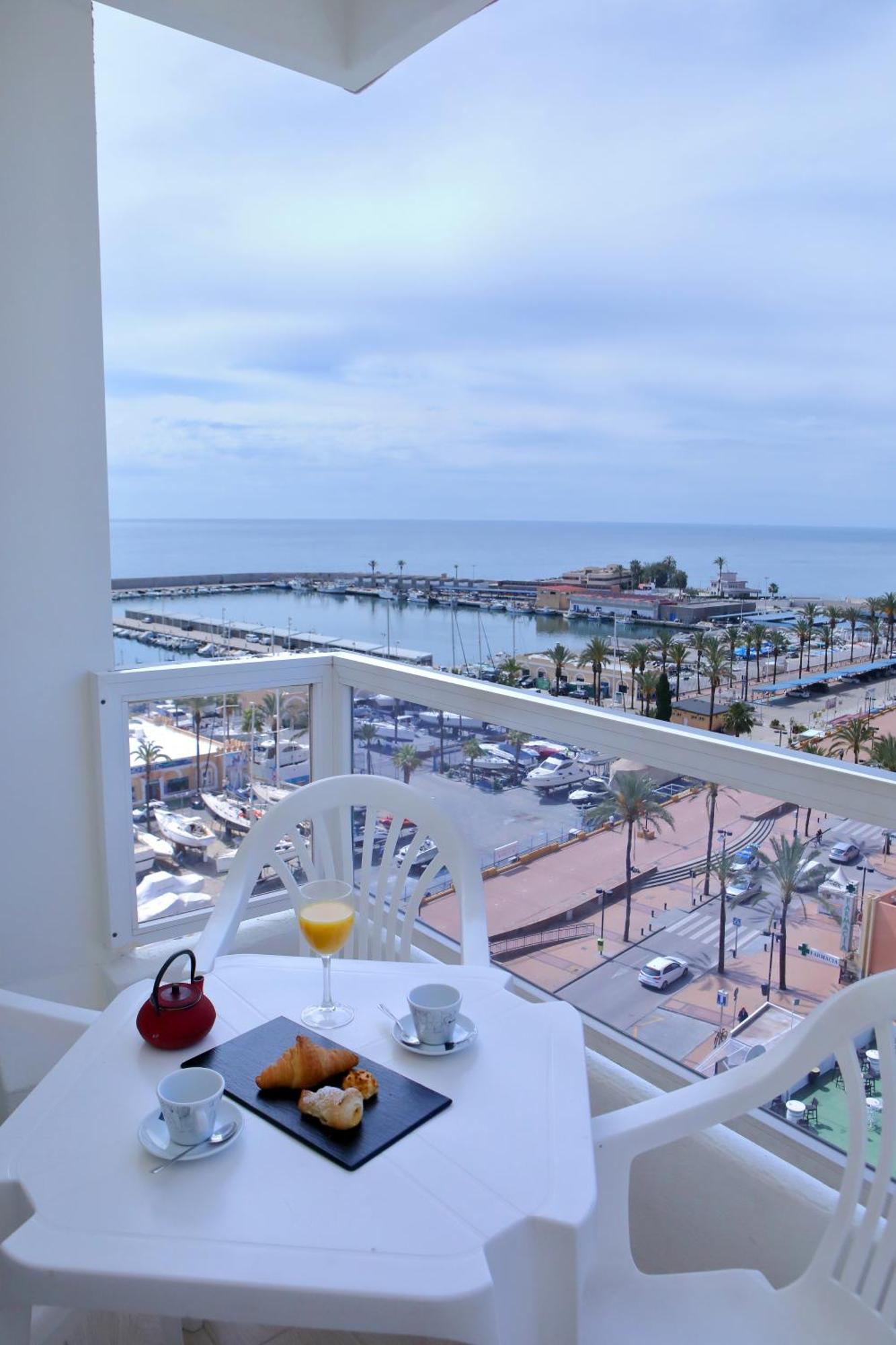 Hotel Apartamentos Pyr Fuengirola Dış mekan fotoğraf