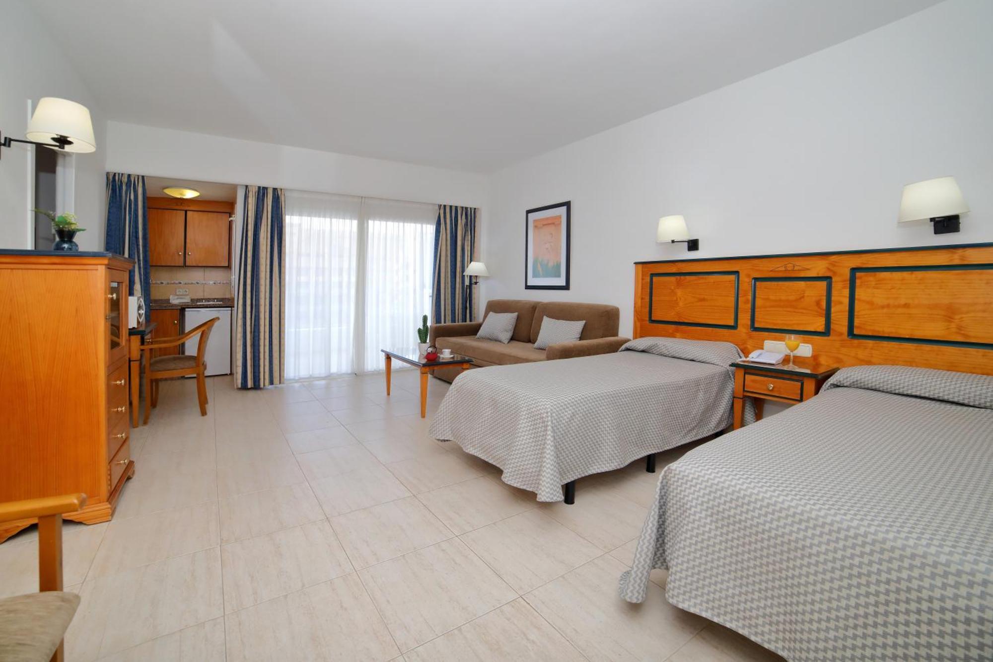 Hotel Apartamentos Pyr Fuengirola Dış mekan fotoğraf